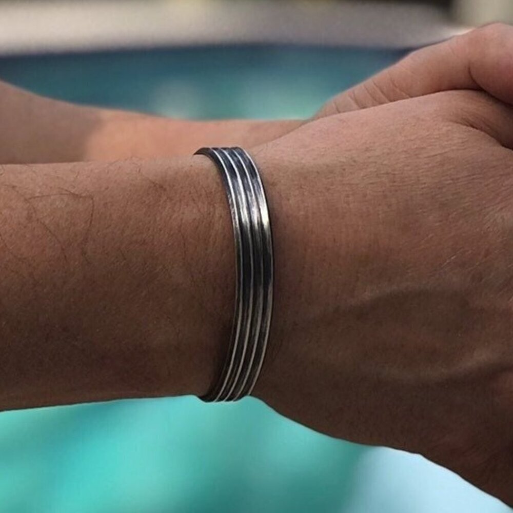 Oxidized Sterling Silver Pinstripe Open Cuff Bangle Handmade 10x2mm Wide - Picture 6 of 9